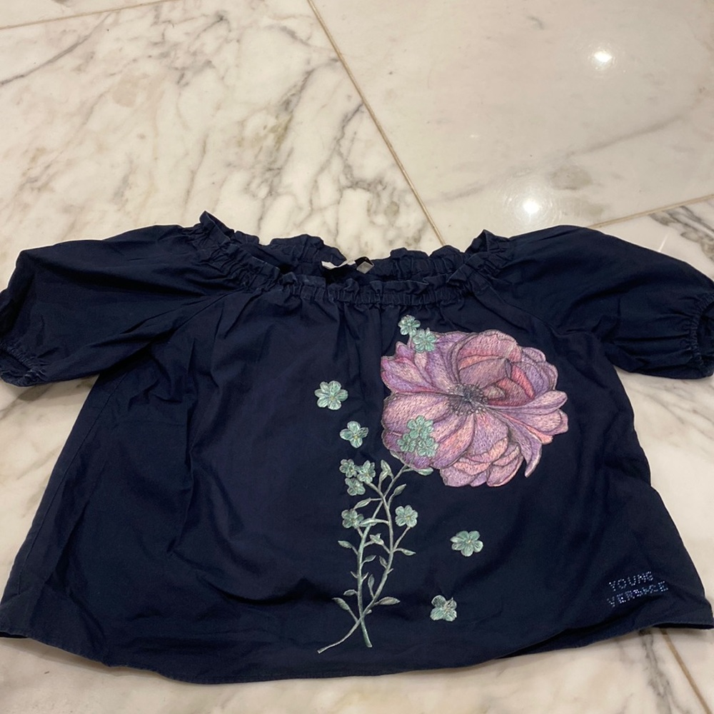Young Versace navy off the shoulder puff sleeve top with embroidery. Size 10